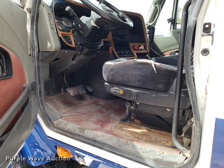 image for item ET9761 2010 International ProStar semi truck