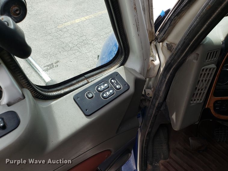 image for item ET9761 2010 International ProStar semi truck