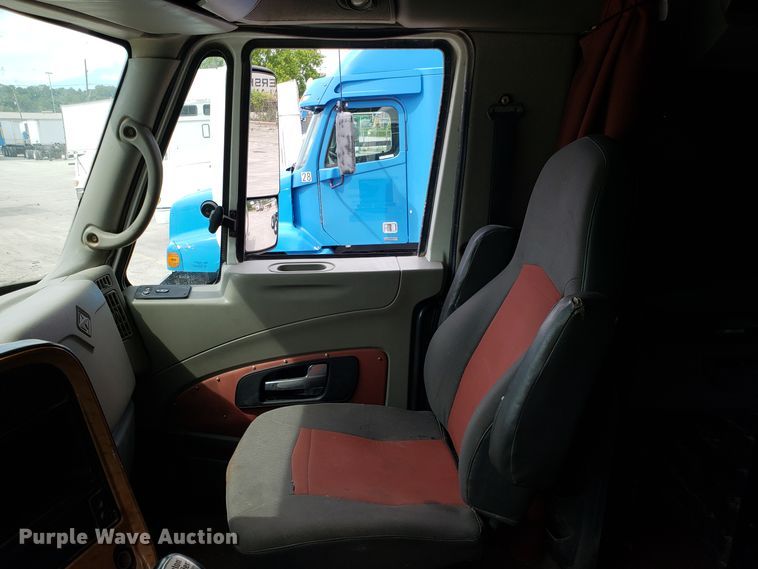 image for item ET9761 2010 International ProStar semi truck