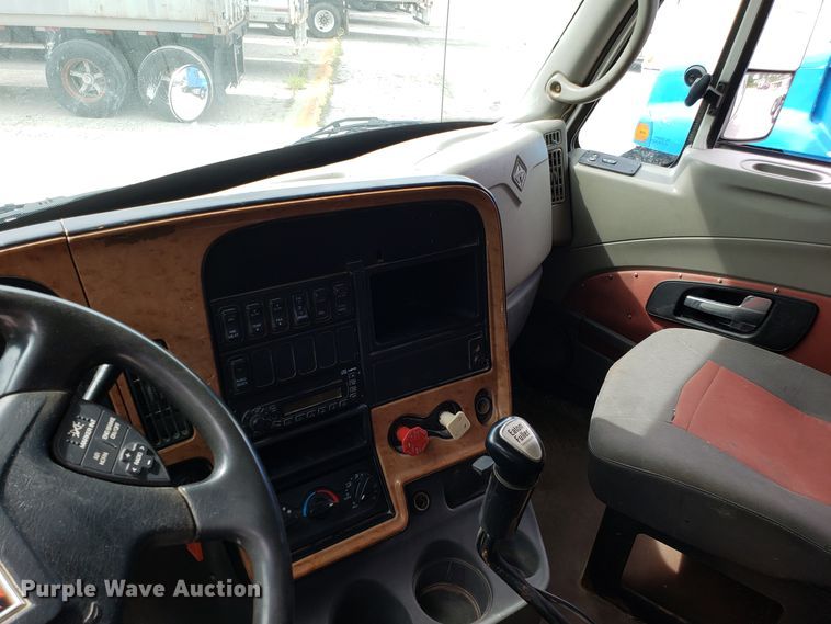 image for item ET9761 2010 International ProStar semi truck