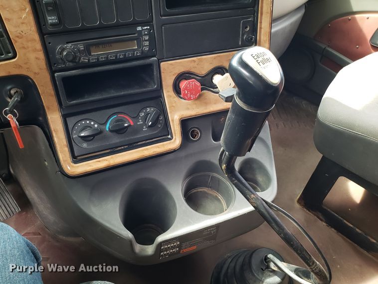 image for item ET9761 2010 International ProStar semi truck