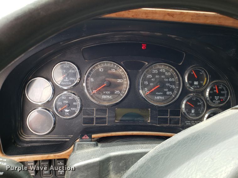 image for item ET9761 2010 International ProStar semi truck