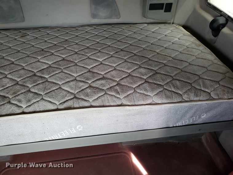 image for item ET9761 2010 International ProStar semi truck