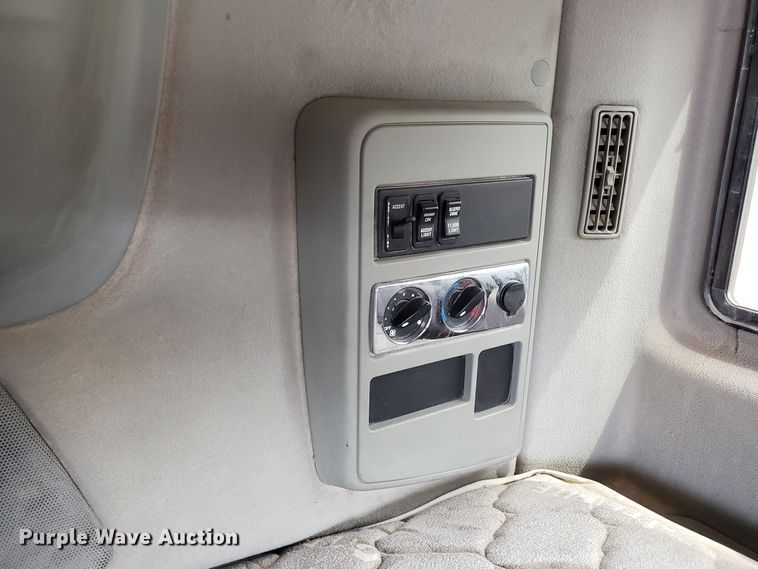 image for item ET9761 2010 International ProStar semi truck