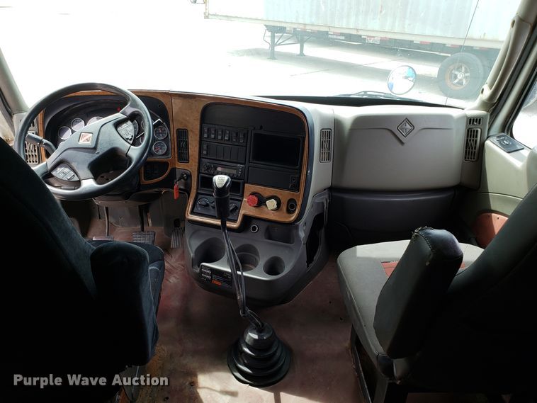 image for item ET9761 2010 International ProStar semi truck