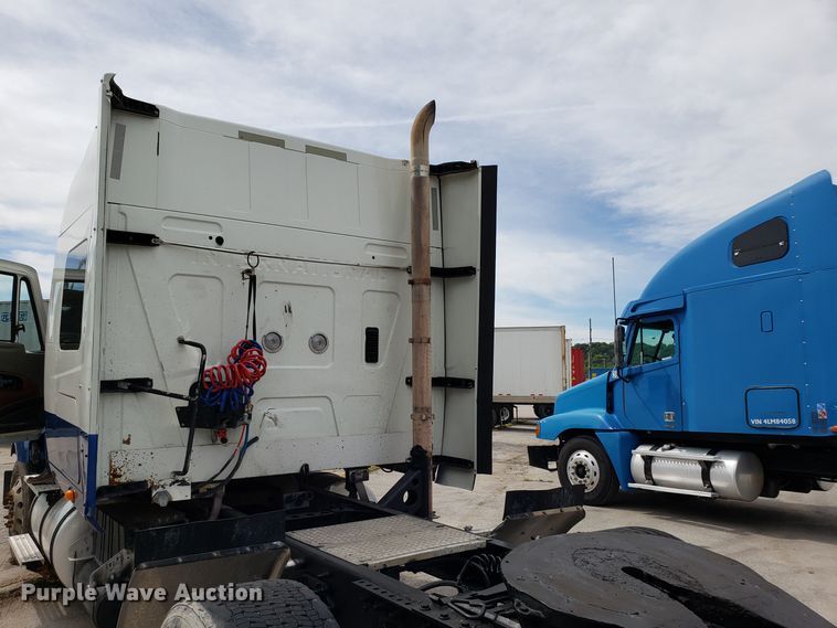 image for item ET9761 2010 International ProStar semi truck