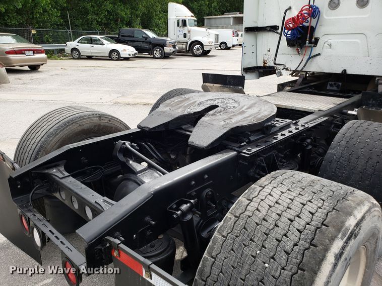 image for item ET9761 2010 International ProStar semi truck