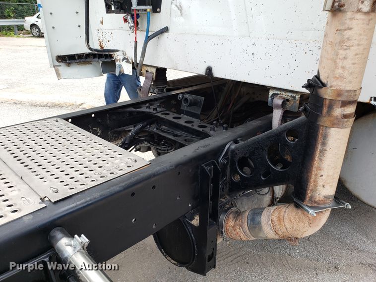 image for item ET9761 2010 International ProStar semi truck