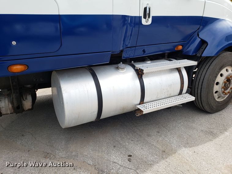 image for item ET9761 2010 International ProStar semi truck