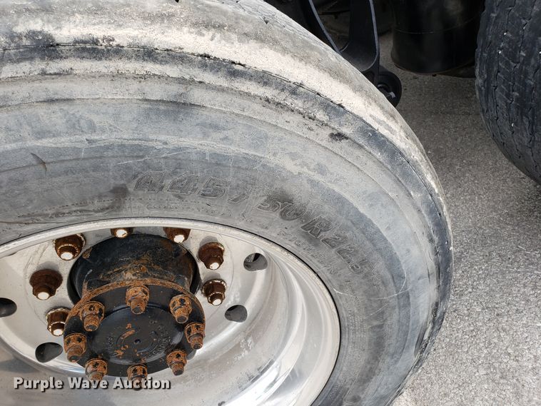 image for item ET9761 2010 International ProStar semi truck