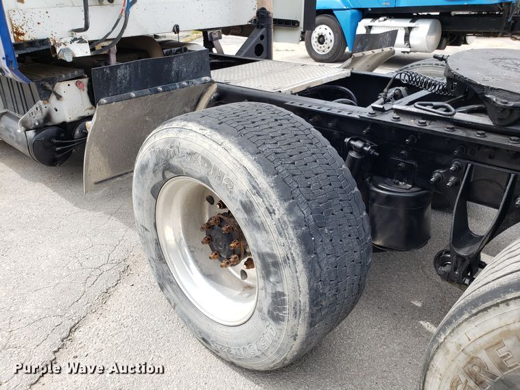 image for item ET9761 2010 International ProStar semi truck