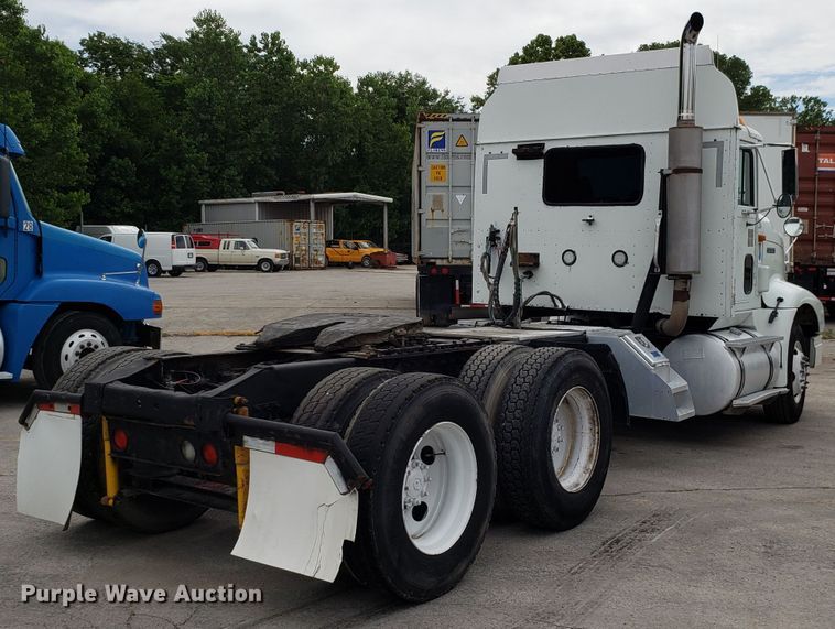 image for item ET9763 1998 International 9400 semi truck