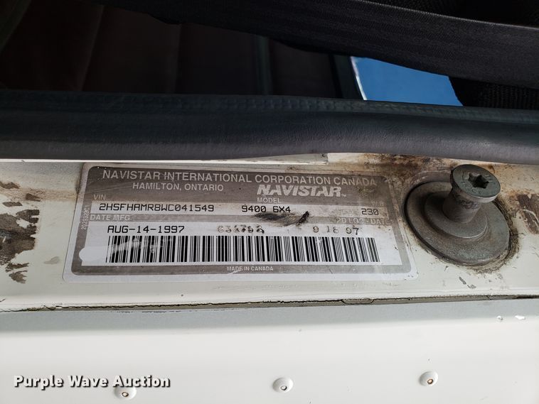 image for item ET9763 1998 International 9400 semi truck