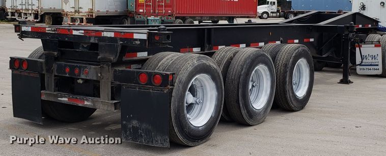 image for item ET9764 2001 Cheetah container chassis trailer