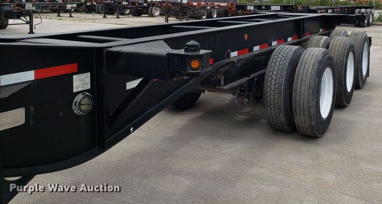 image for item ET9764 2001 Cheetah container chassis trailer