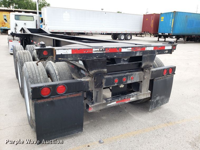 image for item ET9764 2001 Cheetah container chassis trailer