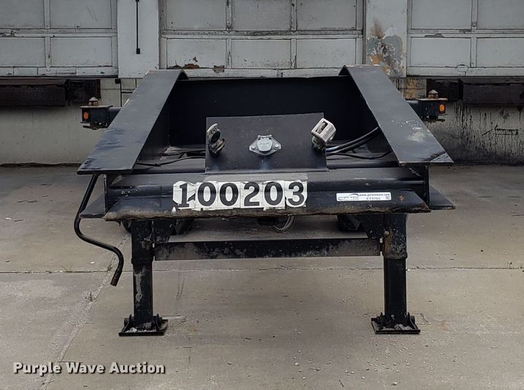 image for item ET9766 2001 Cheetah container chassis trailer
