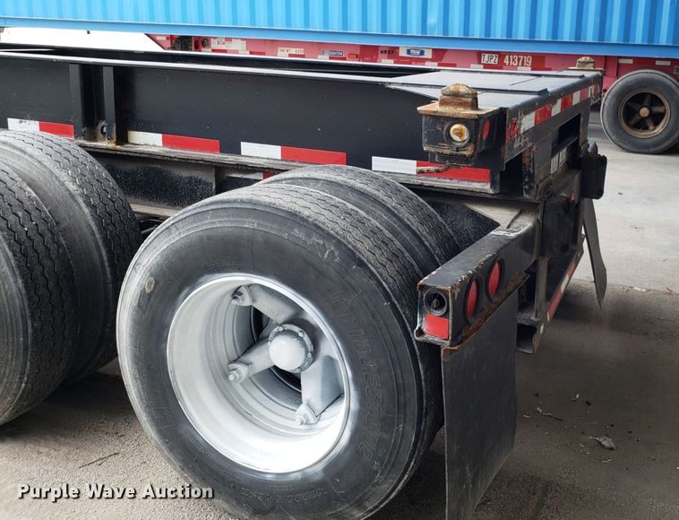 image for item ET9766 2001 Cheetah container chassis trailer