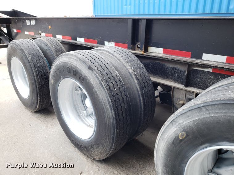 image for item ET9766 2001 Cheetah container chassis trailer