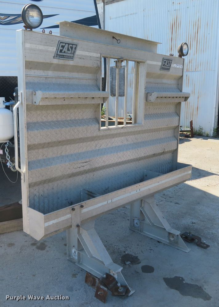 image for item EV9675 East headache rack