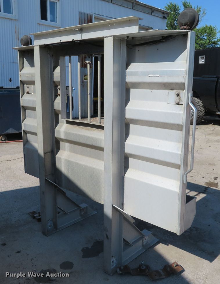 image for item EV9675 East headache rack