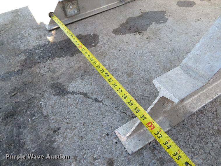 image for item EV9675 East headache rack