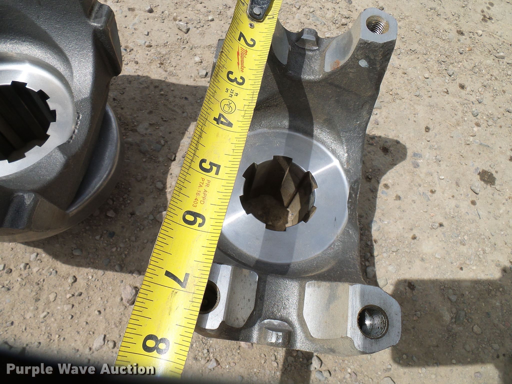 Spicer 1241C four speed auxiliary transmission in Weston, CO Item EP9635 sold Purple Wave