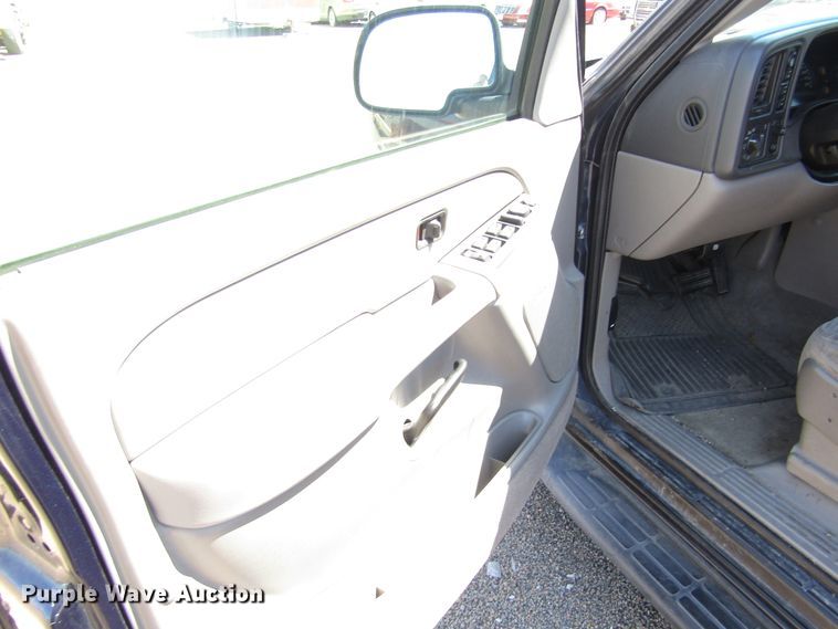 image for item DB4955 2005 Chevrolet Tahoe SUV