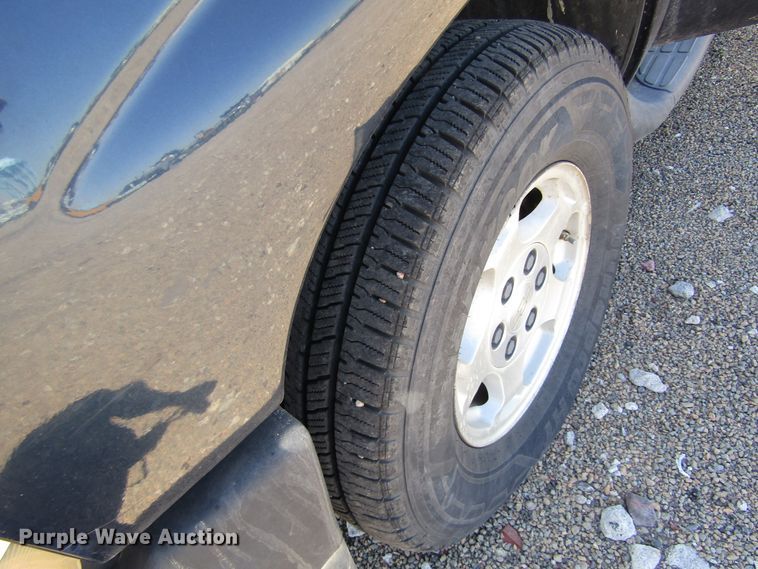 image for item DB4955 2005 Chevrolet Tahoe SUV