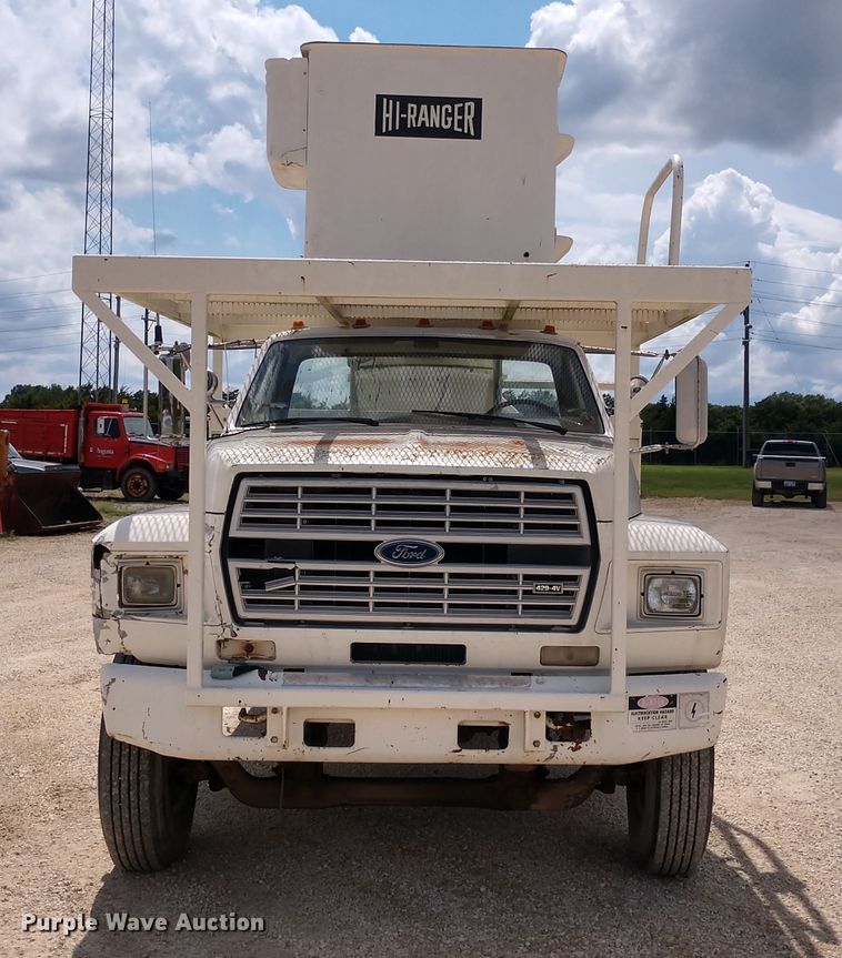 image for item DD7093 1989 Ford F700 bucket truck