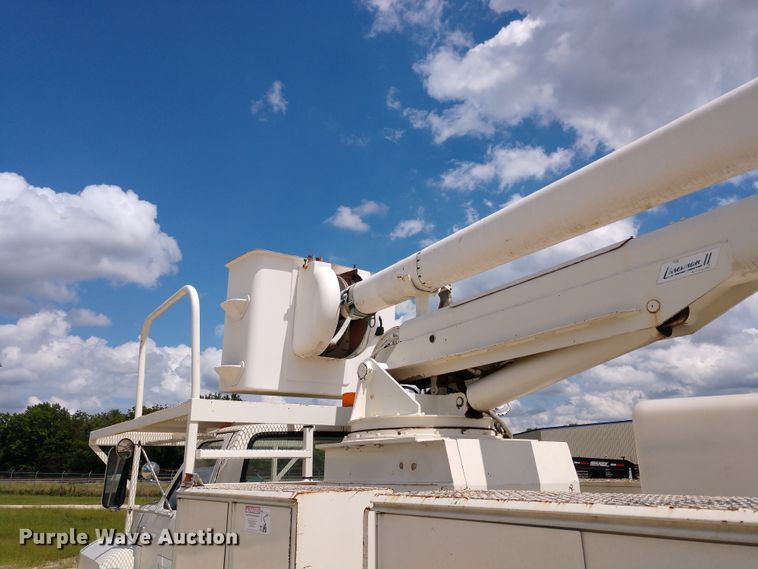 image for item DD7093 1989 Ford F700 bucket truck