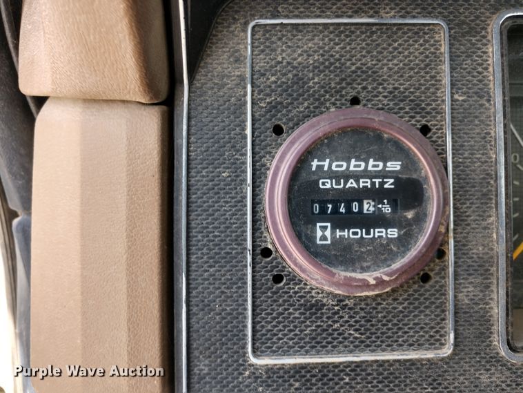 image for item DD7093 1989 Ford F700 bucket truck