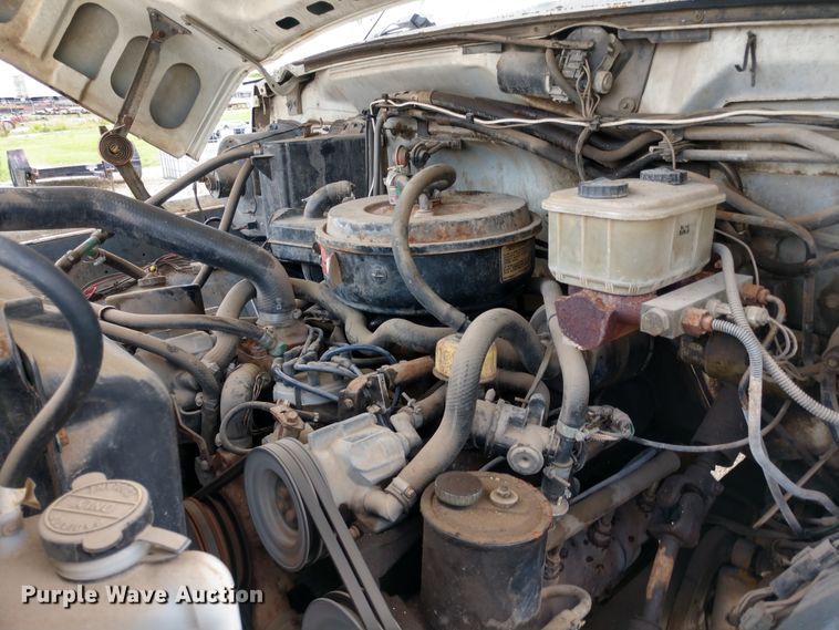 image for item DD7093 1989 Ford F700 bucket truck