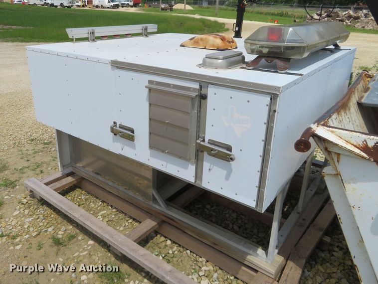 image for item DD7095 Aluminum animal control box