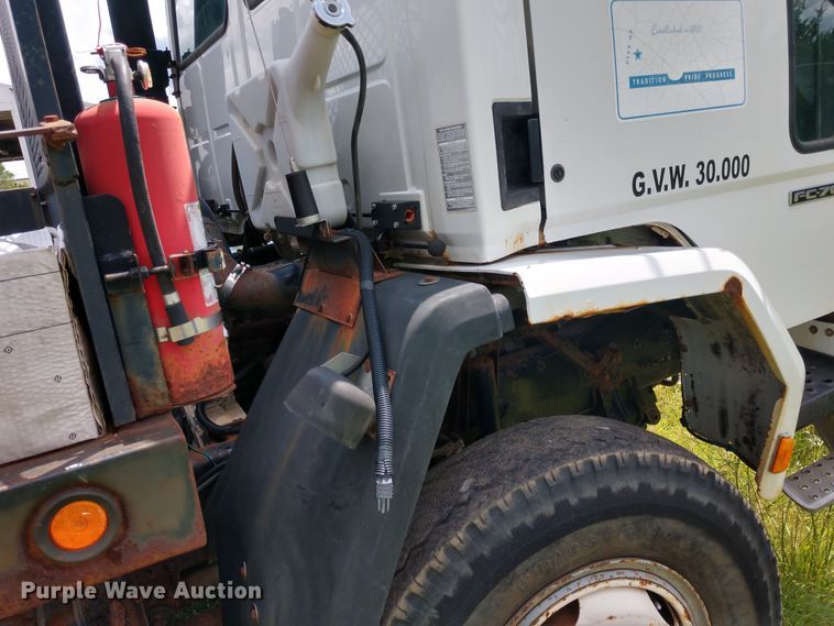 image for item DD7096 2000 Freightliner FC70 flatbed truck