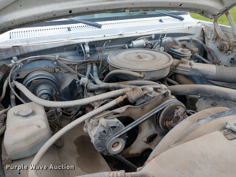 image for item DD7098 1991 Dodge D150 pickup truck