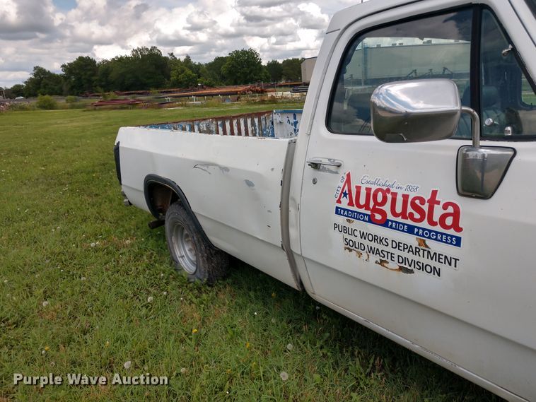 image for item DD7098 1991 Dodge D150 pickup truck