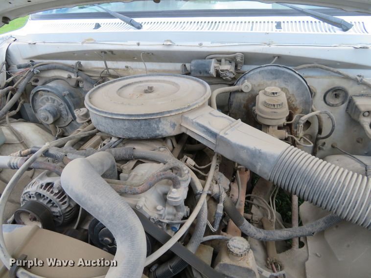 image for item DD7099 1992 Dodge D150 pickup truck