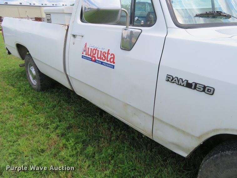 image for item DD7099 1992 Dodge D150 pickup truck