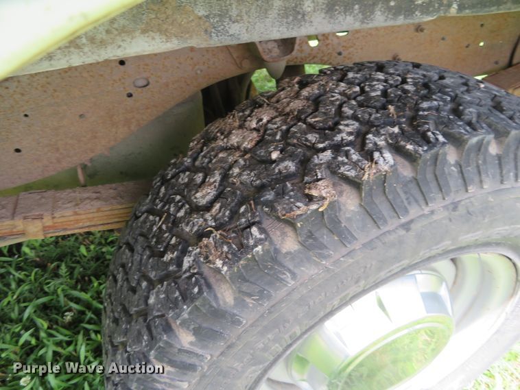 image for item DD7099 1992 Dodge D150 pickup truck