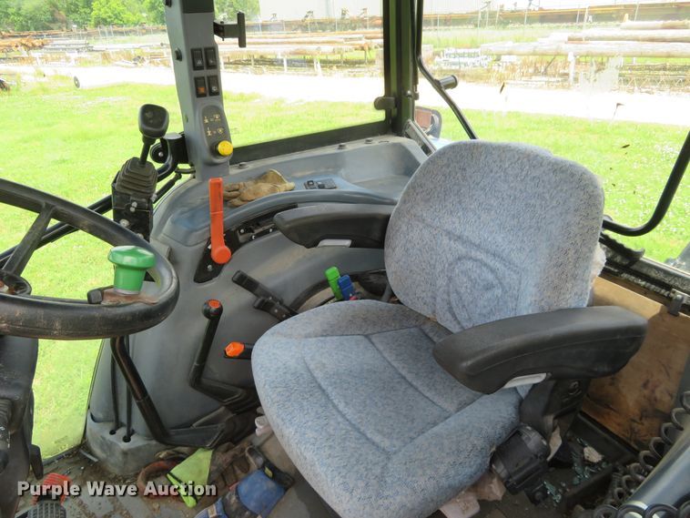 image for item DD7100 2007 New Holland TL100A tractor