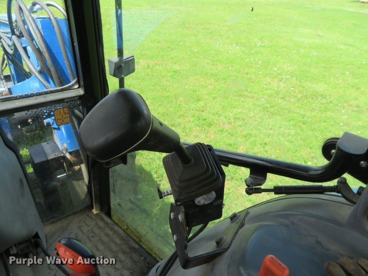 image for item DD7100 2007 New Holland TL100A tractor