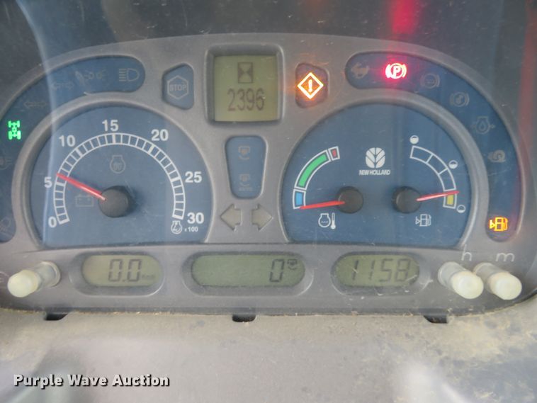 image for item DD7100 2007 New Holland TL100A tractor