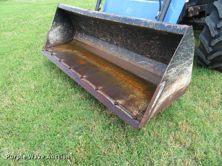 image for item DD7100 2007 New Holland TL100A tractor