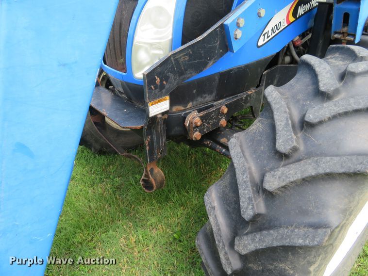 image for item DD7100 2007 New Holland TL100A tractor