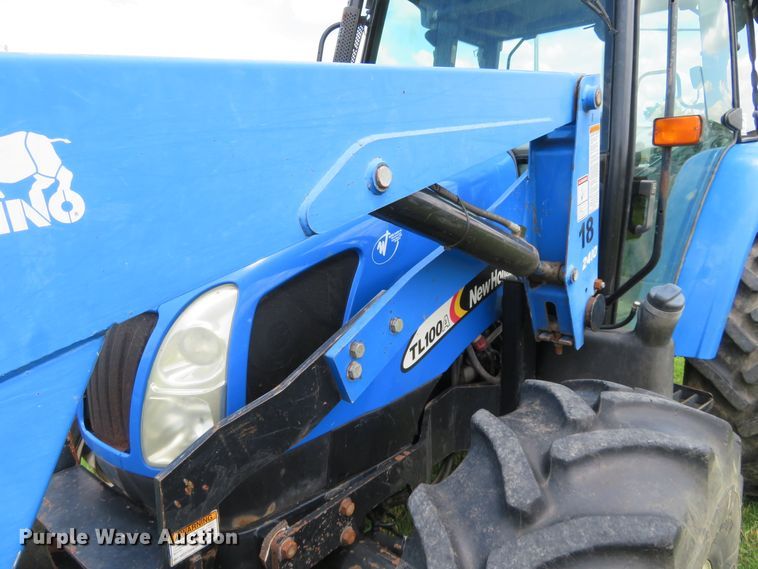 image for item DD7100 2007 New Holland TL100A tractor