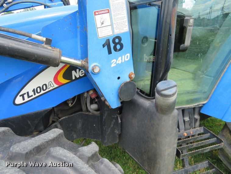 image for item DD7100 2007 New Holland TL100A tractor