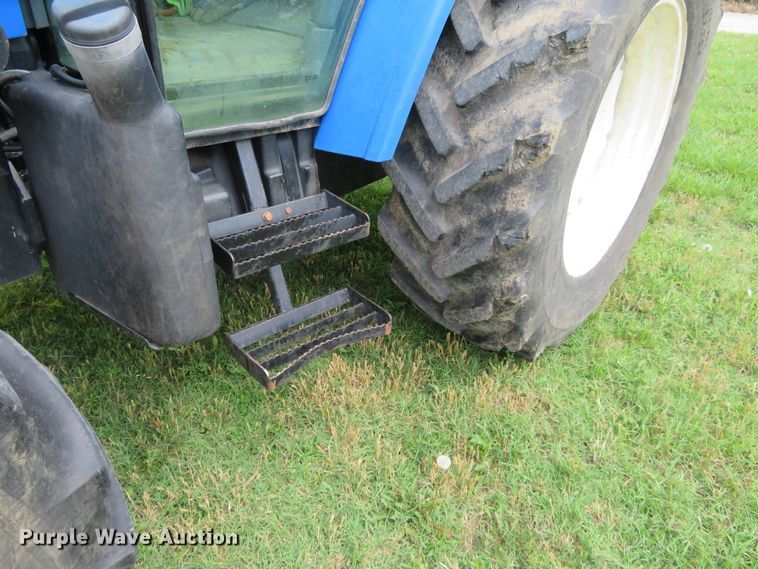 image for item DD7100 2007 New Holland TL100A tractor