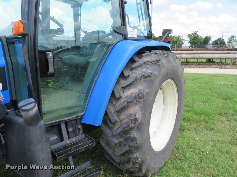 image for item DD7100 2007 New Holland TL100A tractor