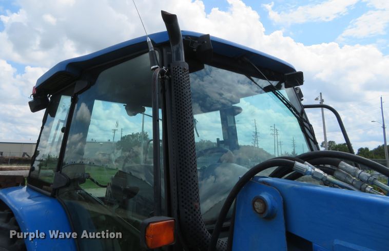 image for item DD7100 2007 New Holland TL100A tractor